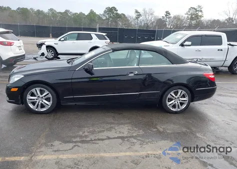 2011 Mercedes-Benz E 350 z USA, uszkodzony, nr VIN WDDKK5GF9BF107841